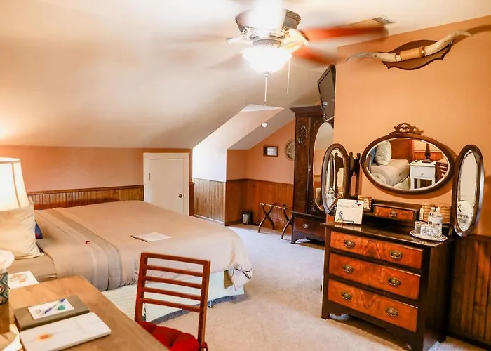 Woodrow House Bed & Breakfast